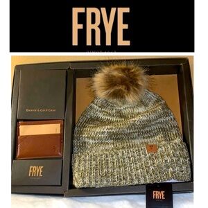 🎄 FRYE Tan Marled Beanie and Leather Card Case Set NIB NWT $128